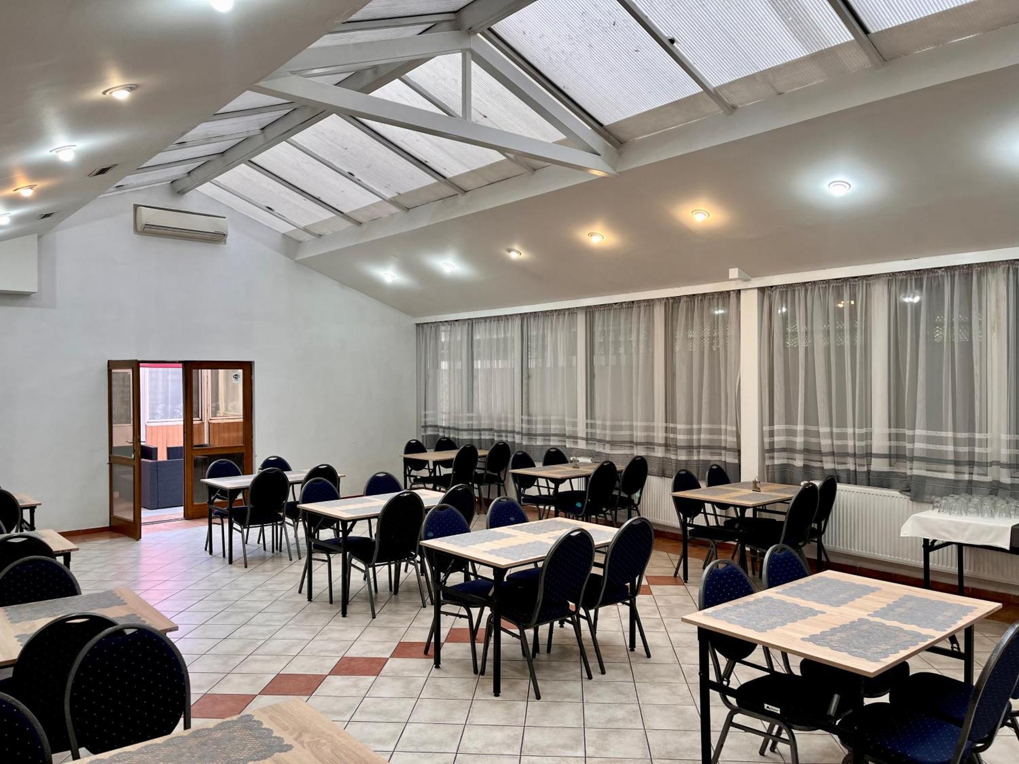Hotel Akademia Kosice Exterior photo